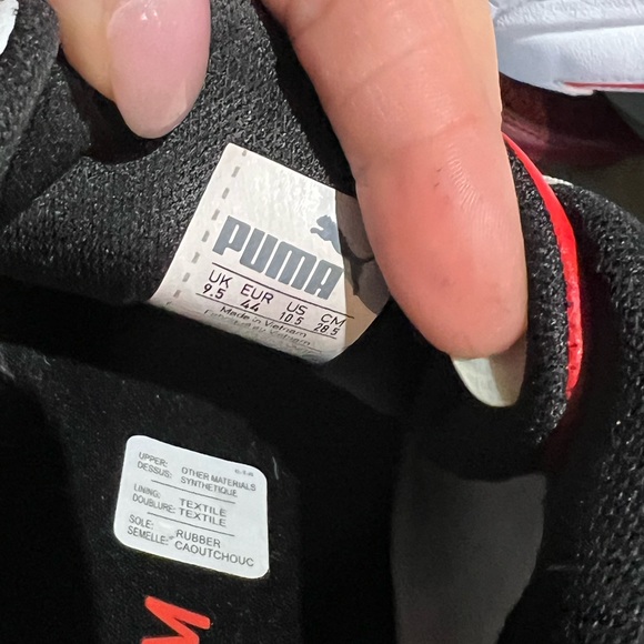 Size 11 white shoes with red worn 2 - Picture 3 of 3